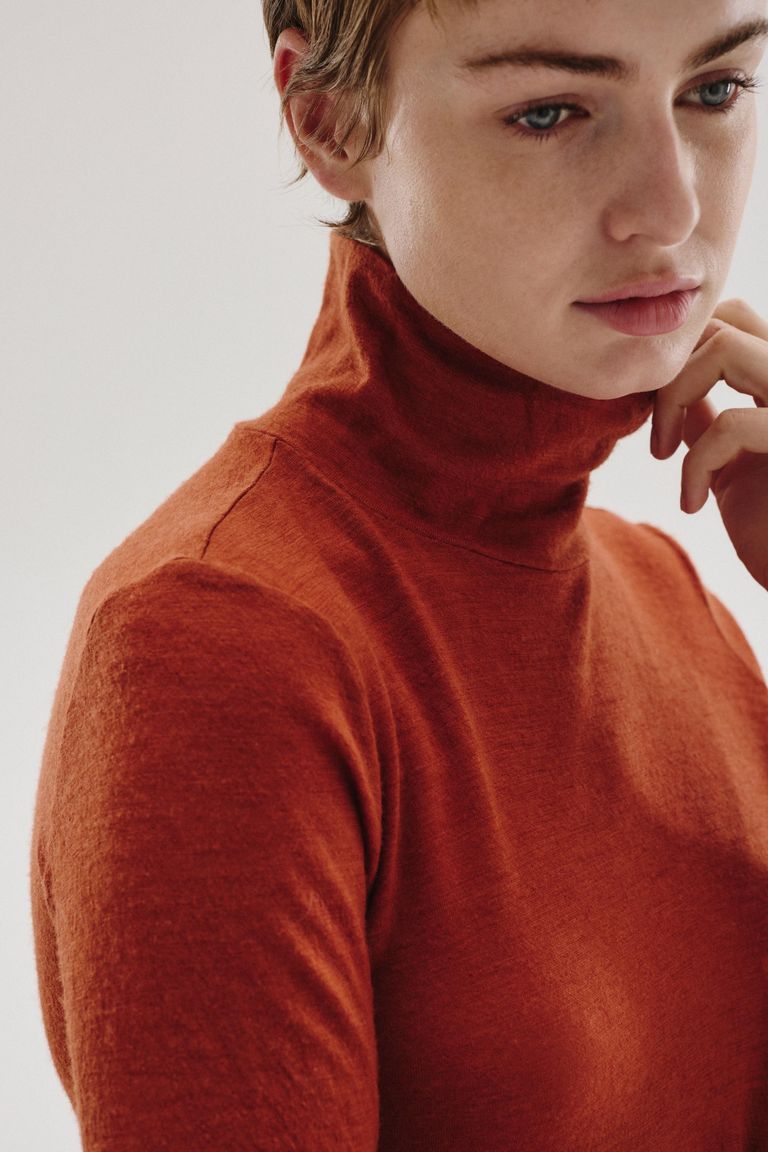T-shirt a collo alto in jersey di lana