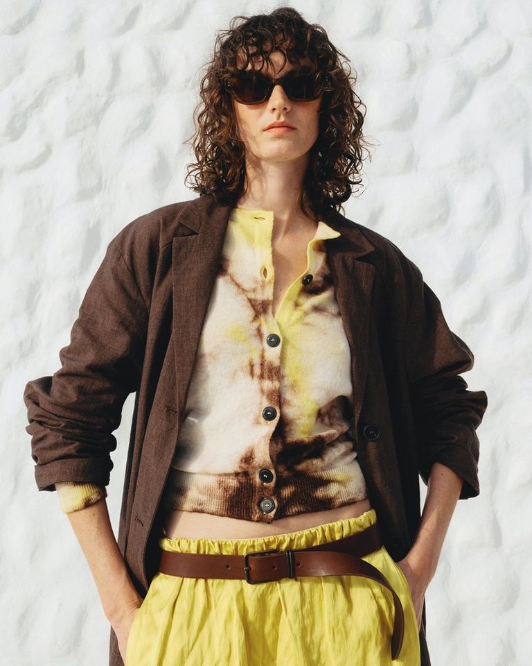 Under the sun, Sunglasses Pomandère completes the look.
Simple, sculptural, essential.

Available in boutique at 26 rue Saint Sulpice, Paris and online at pomandere.com

#POMANDÈRE #SS26
