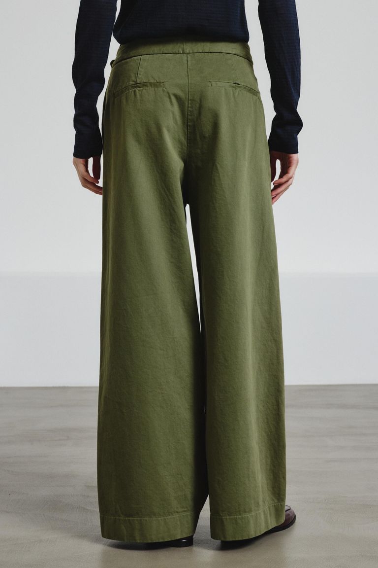 Wide-leg trousers in cotton drill
