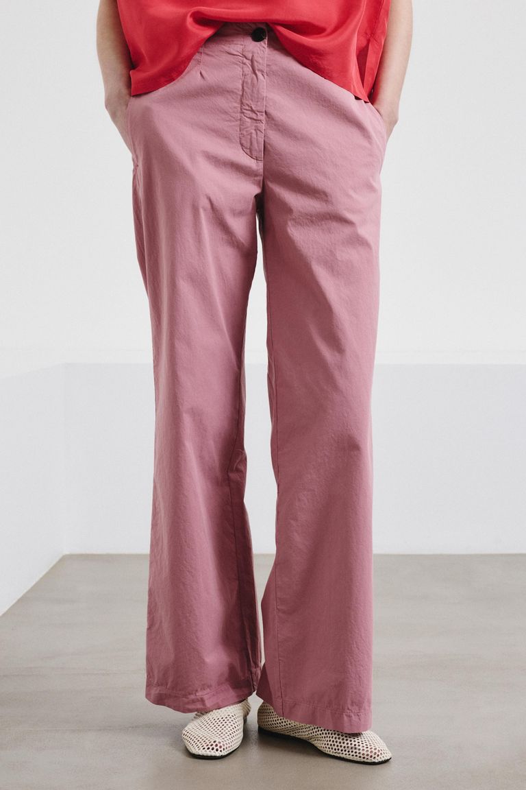 Iconic cotton gabardine trousers