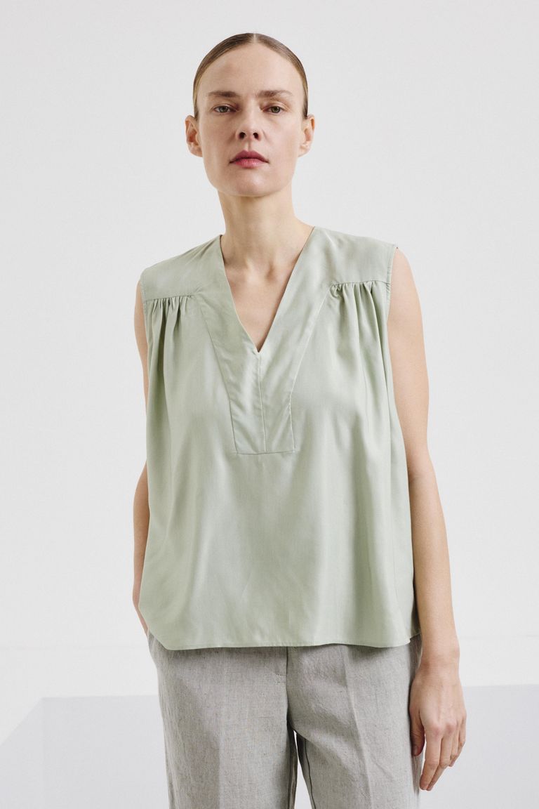 Viscose twill top