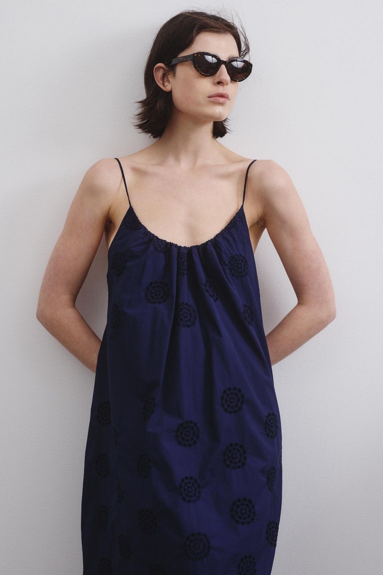 Abito in sangallo di cotone blu notte