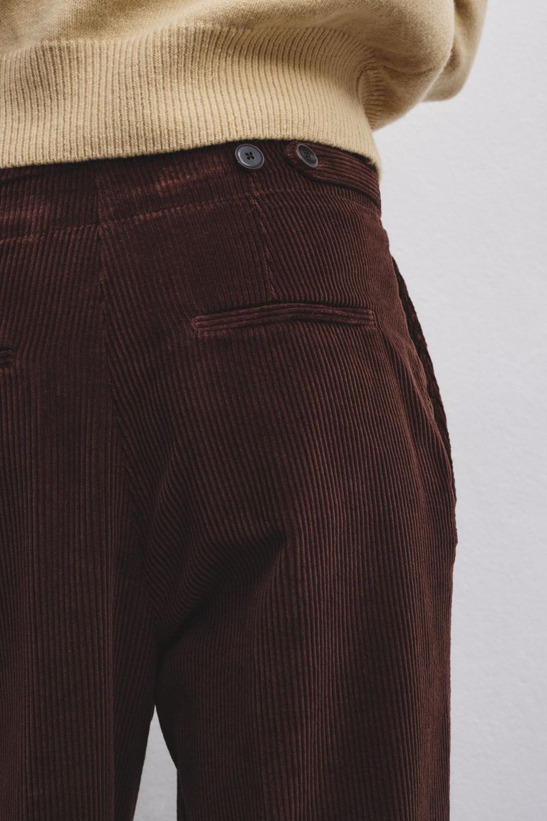 【PORTERNA】Coy Corduroy Trousers Corduroy trousers with pleats