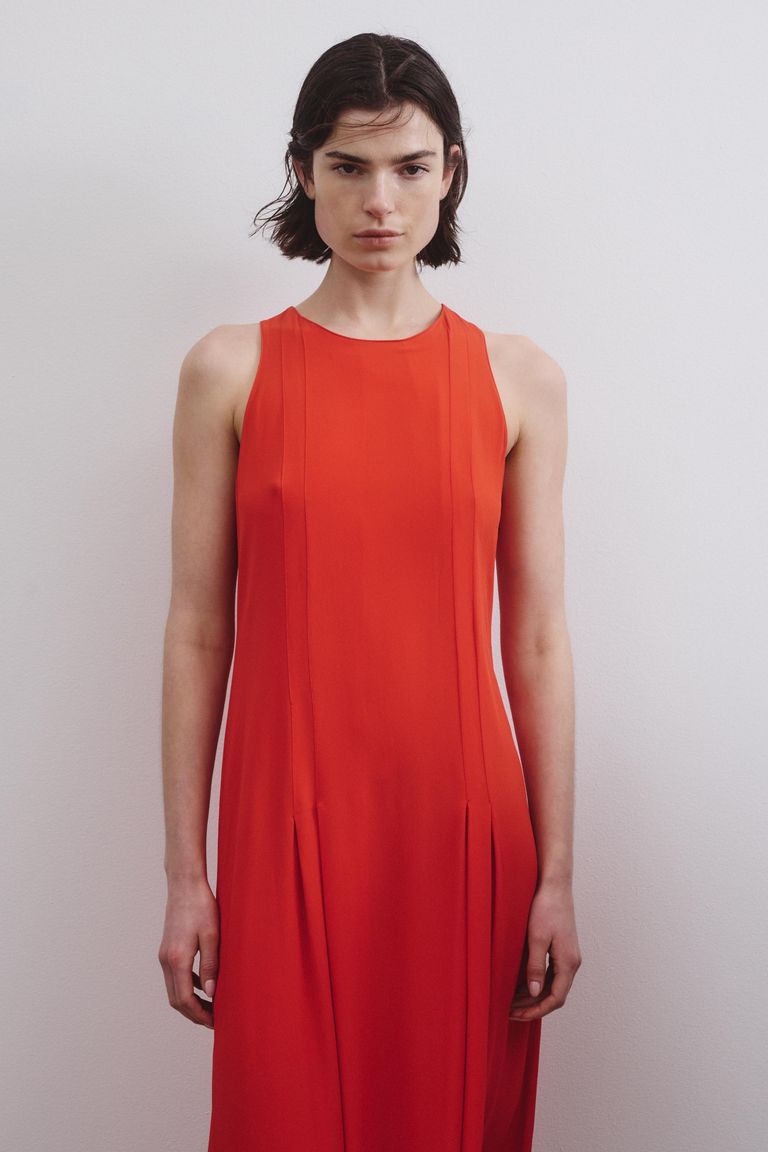 Sleeveless dress in acetate and viscose crèpe poppy
